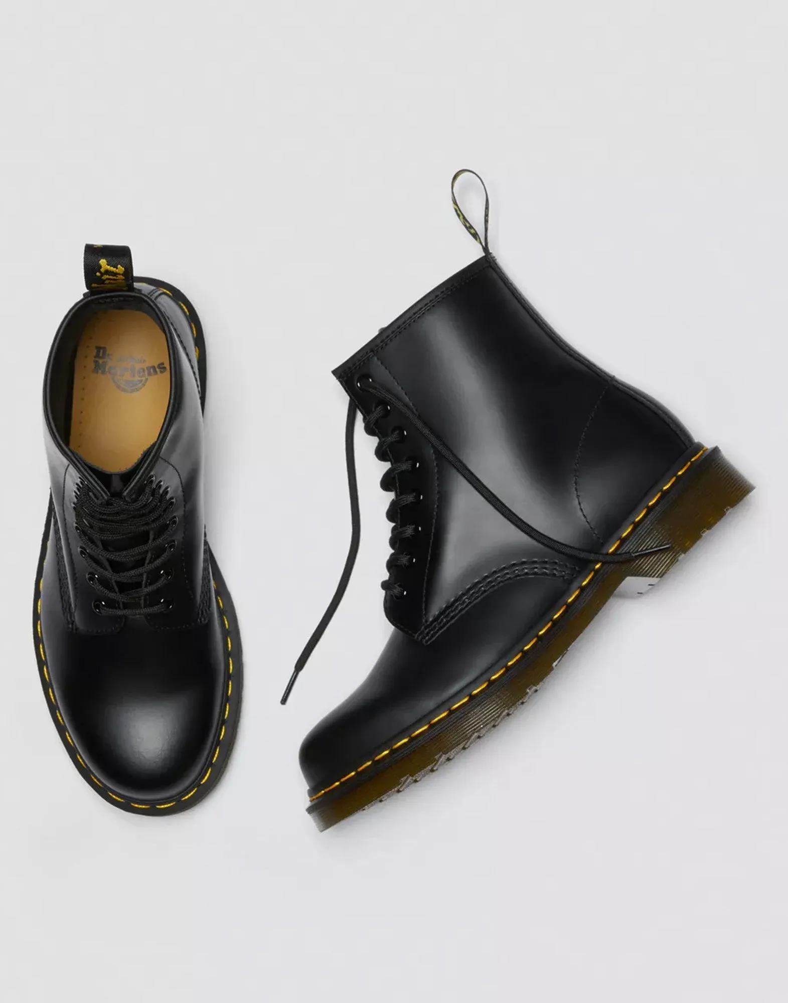 DR. MARTENS Anfibi Stringati 1460 in Pelle Smooth Black