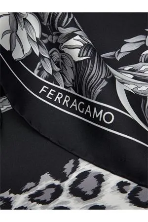 FERRAGAMO Accessori,Foulard Foulard in seta stampa Animalier 