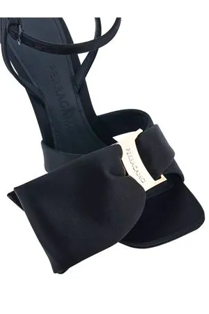 FERRAGAMO Calzature,Sandali Sandali open toe in raso lucido nero 