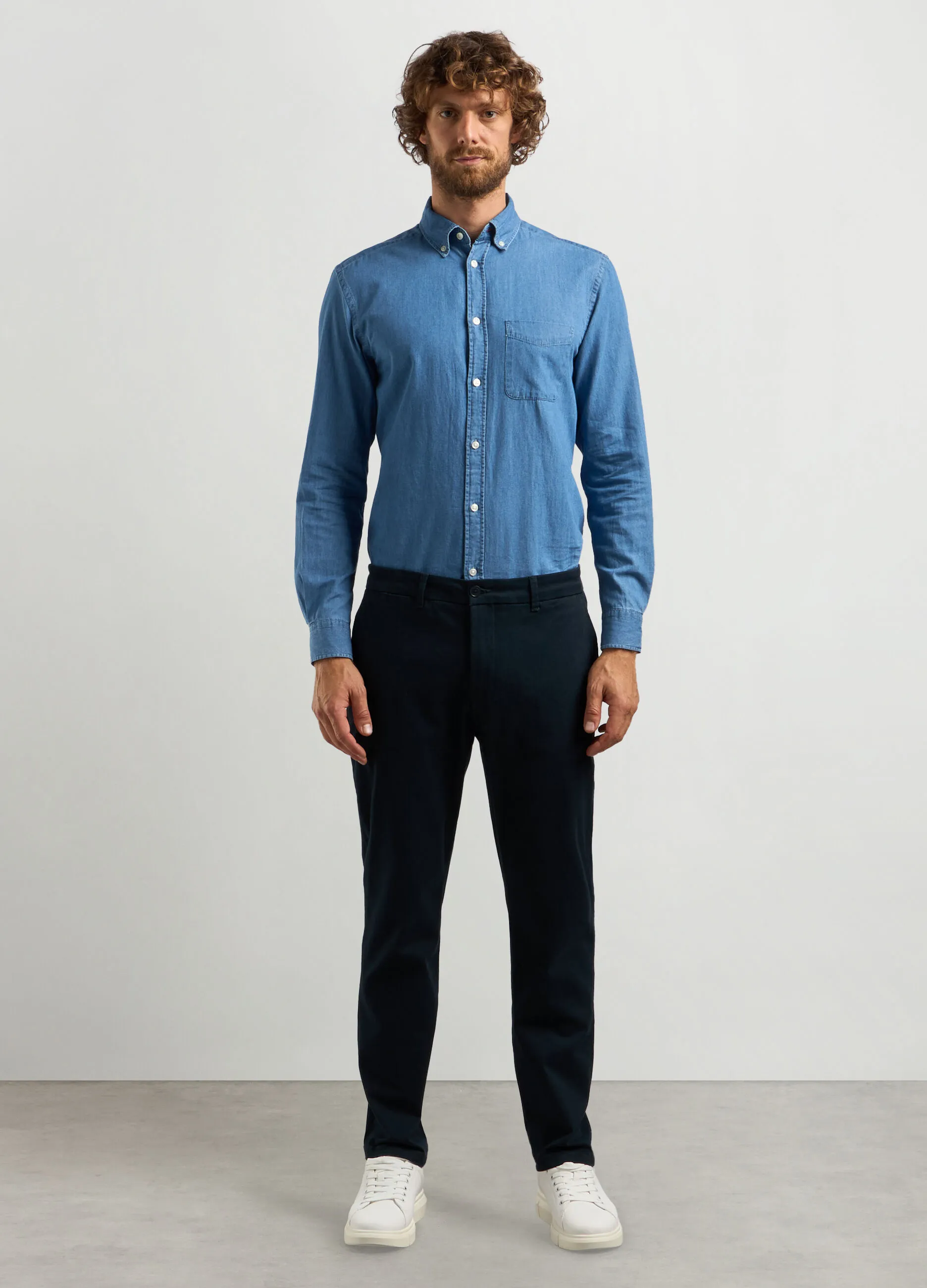 J. HART & BROS  Pantaloni chino carrot fit in twill stretch uomo