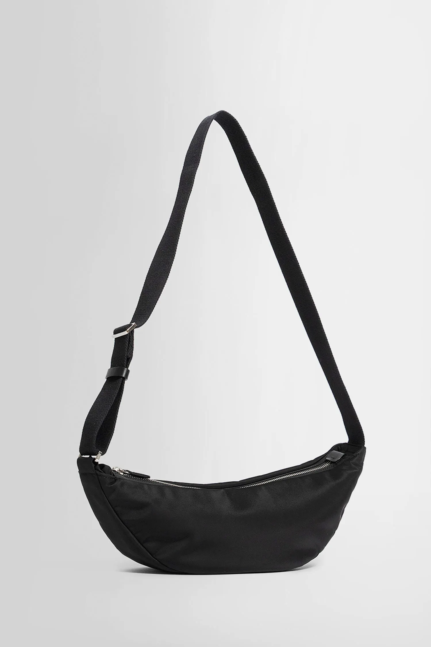 the row  caiden messenger bag 